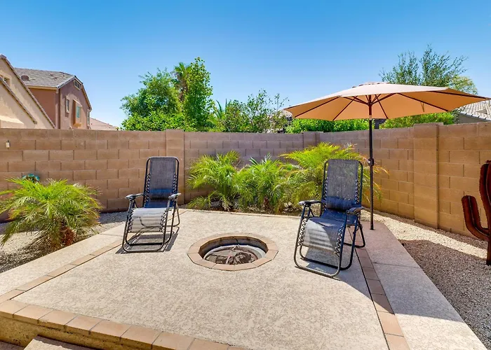 Family Oasis: Game & Patio! Holiday home Maricopa
